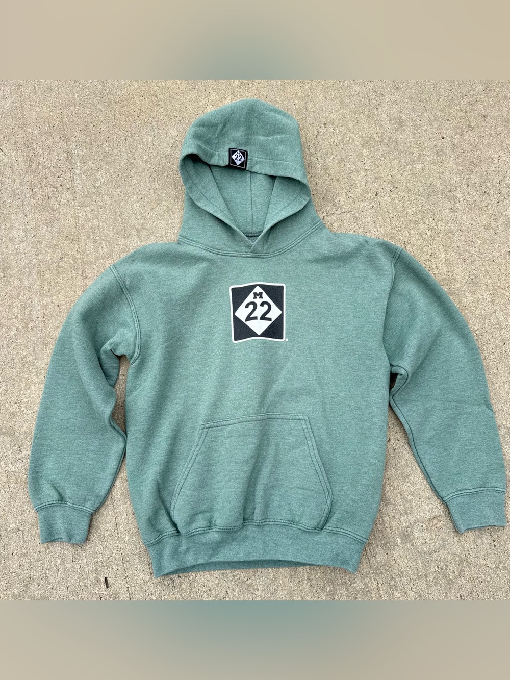 M22 Michigan Logo Light Green Hoodie Youth Medium Pullover Unisex